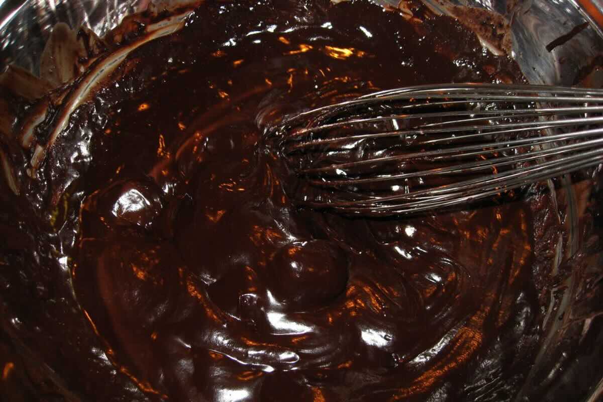 Ganache de chocolate oscuro. Foto de Flickr.