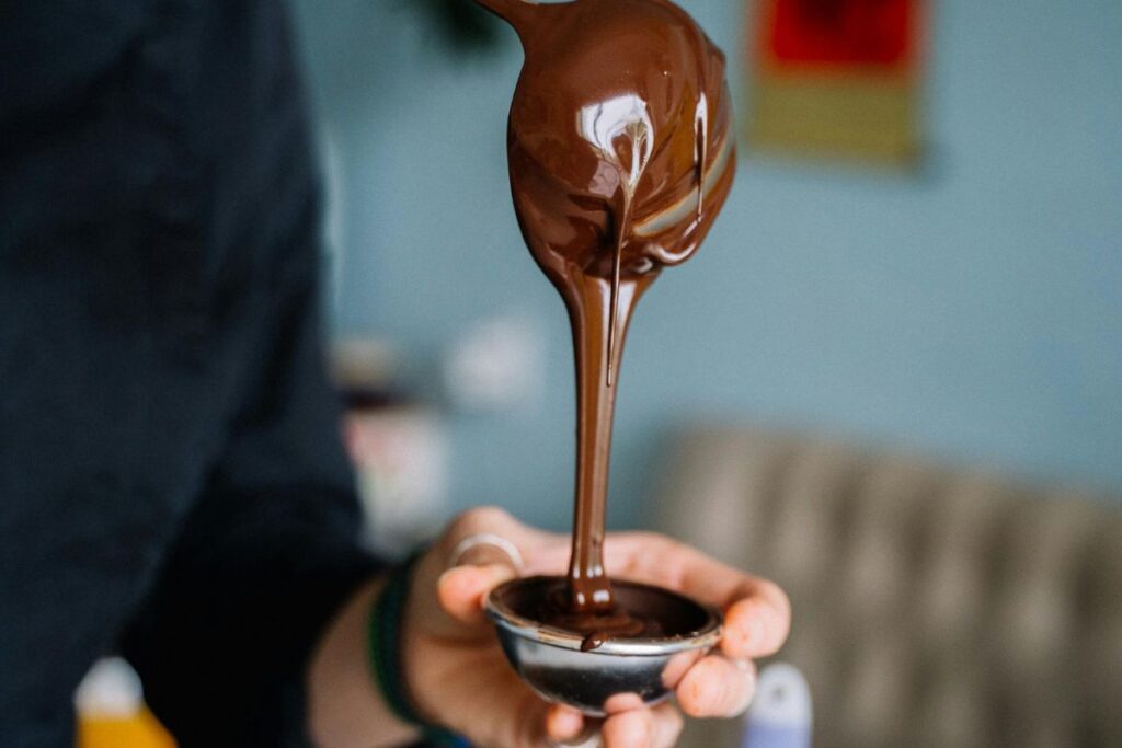 Ganache de chocolate: el accidente que dio origen a esta salsa dulce