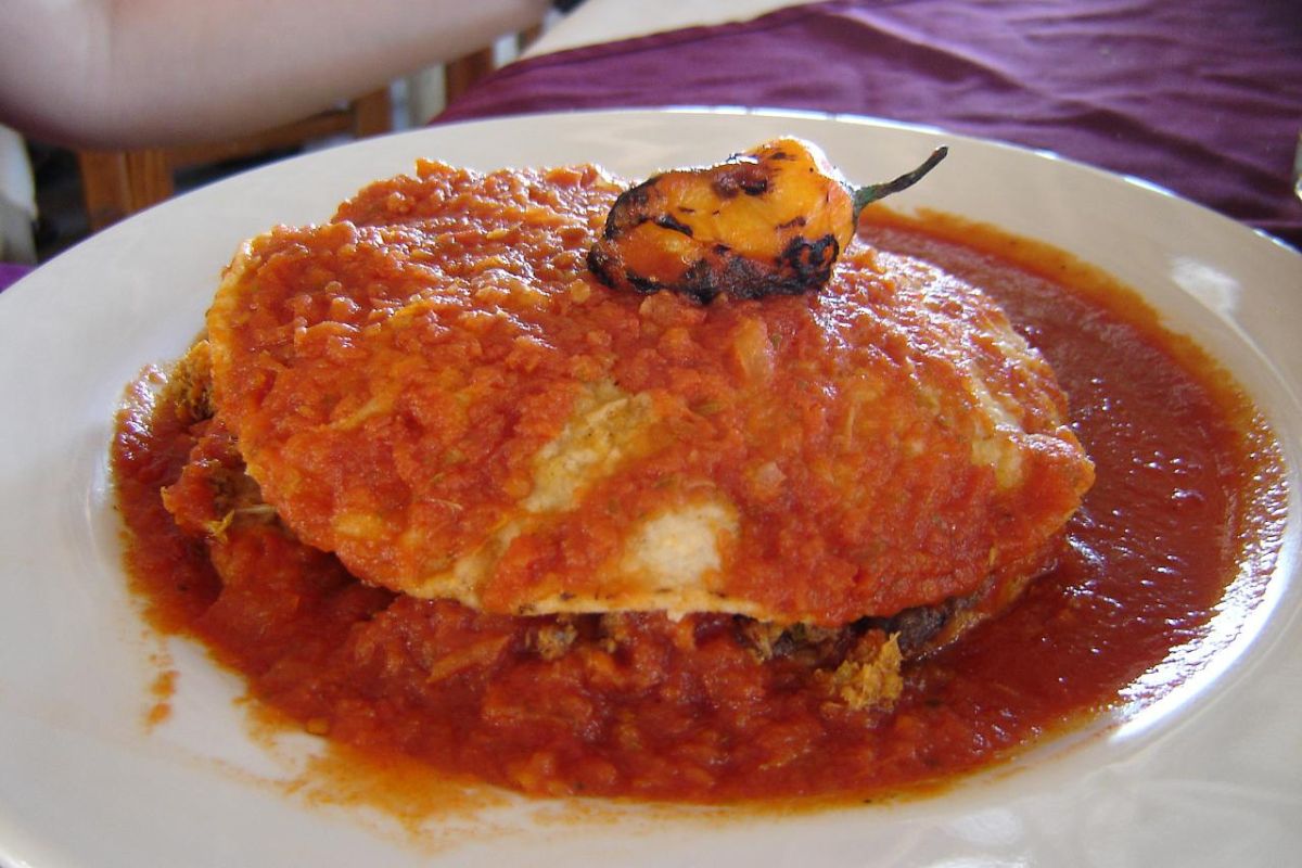 Pan de cazón con chile habanero tatemado. Foto de Flickr.