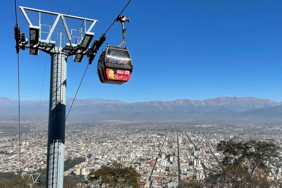 Teleférico de la ciudad. Foto de Tali Akuka y Andre Madera Ecoturismo Mundo.