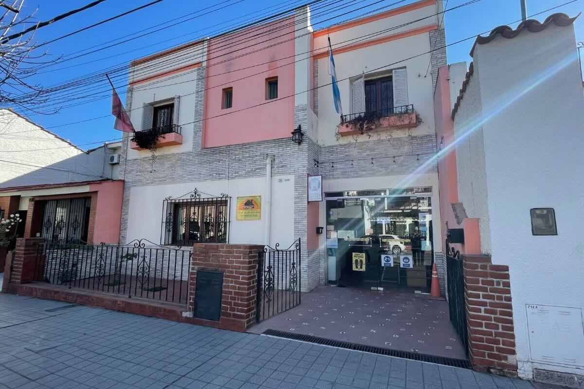 Fachada del hospedaje 'El Hogar'. Foto de Tali Akuka y Andre Madera Ecoturismo Mundo.