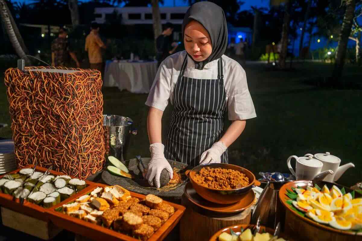 Buffet nocturno. Foto por Sergi Reboredo.