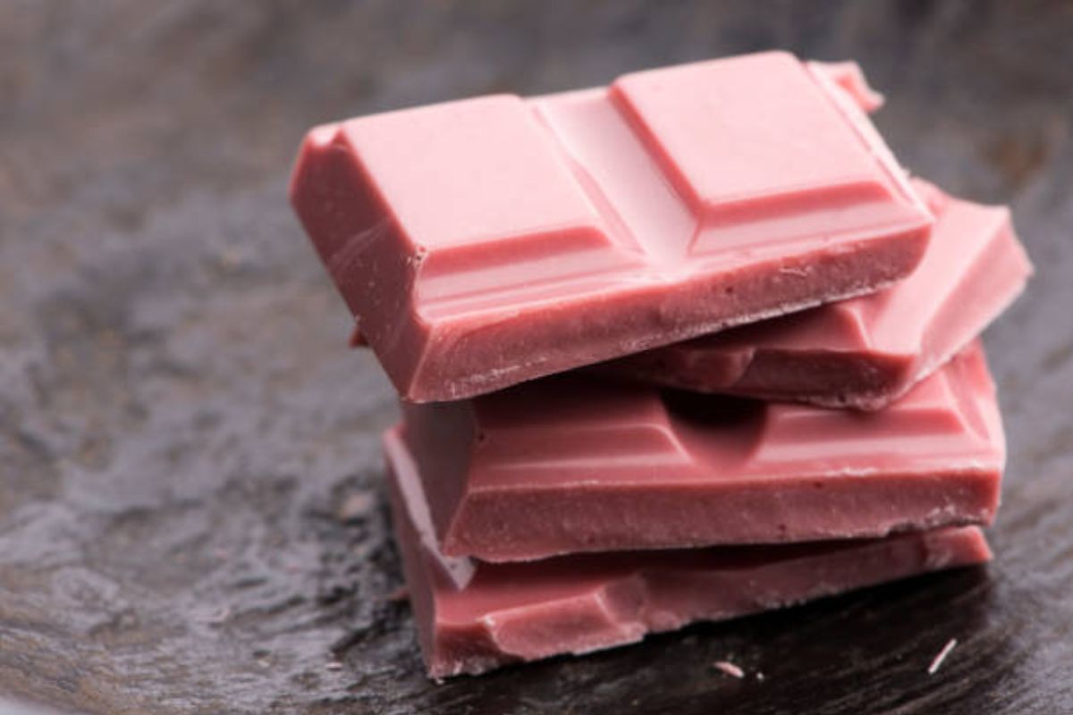 Barra de chocolate ruby. Foto de iStock.