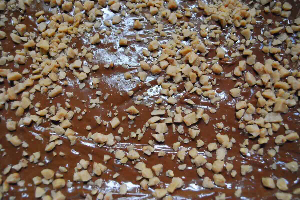 Toffee con cacahuate en proceso. Foto de Flickr.