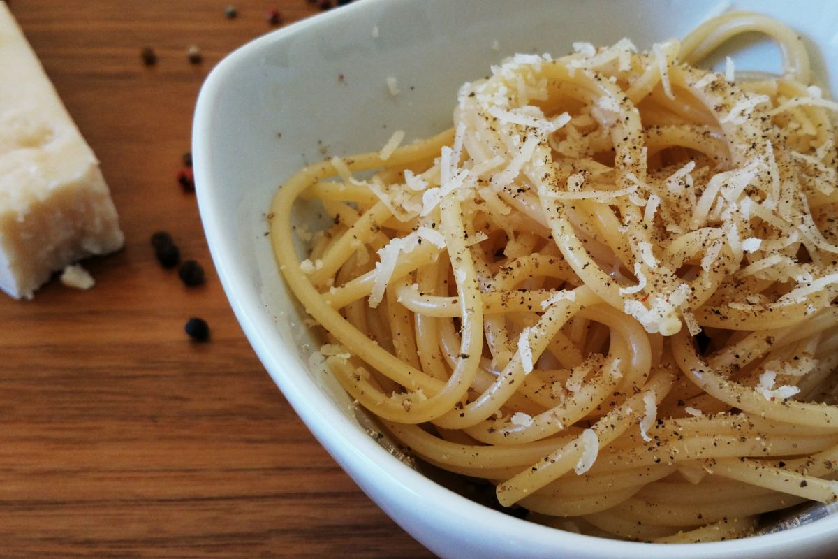 ⁠Cacio e Pepe: así es una de las grandes leyendas de la pasta italiana