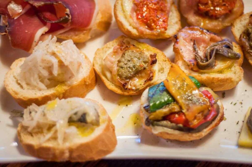 Historia y origen de los cicchetti: el aperitivo italiano ideal