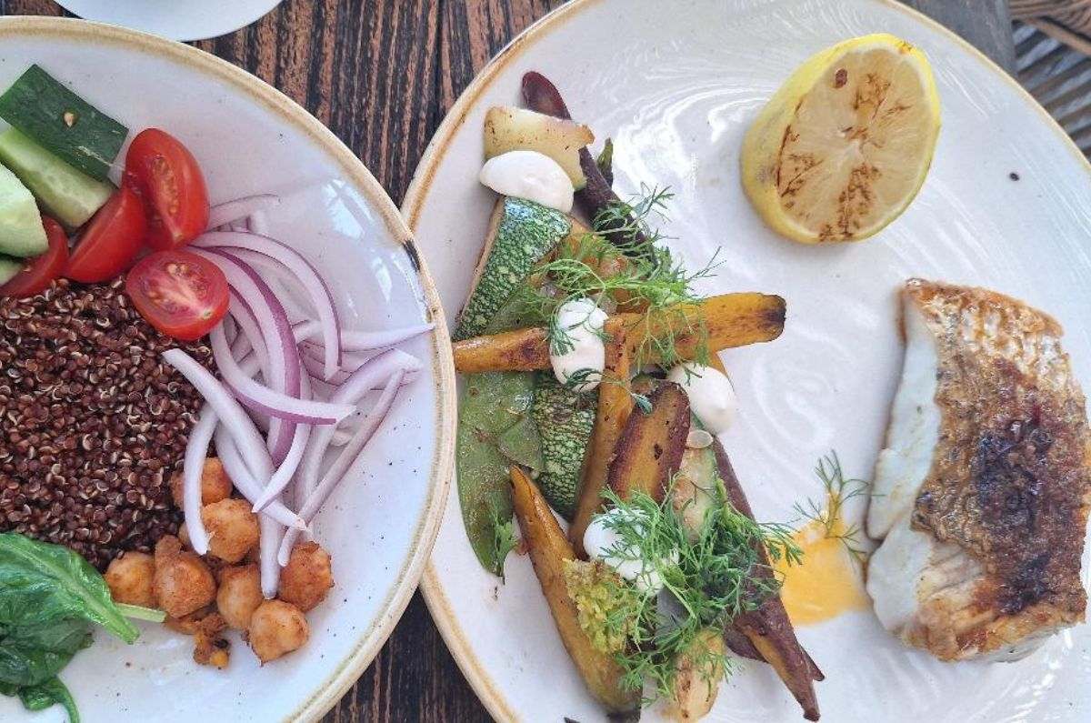 Bowl Saludable y pesca del día en restaurante Su Casa, foto de Miriam Carmo