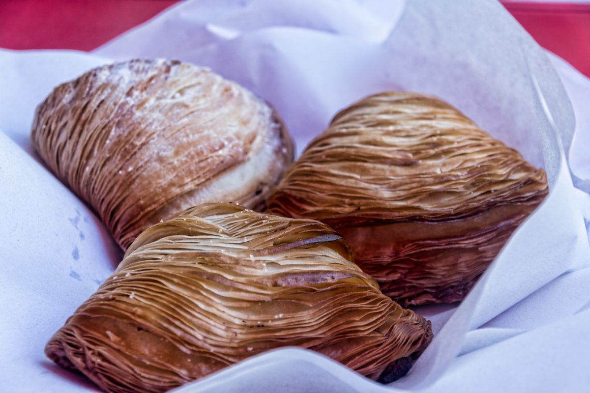 Sfogliatella recién horneada. Foto de Flickr.