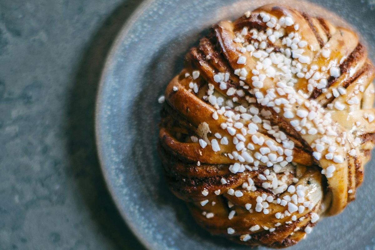 Kanelbulle tradicional. Foto de Pexels.