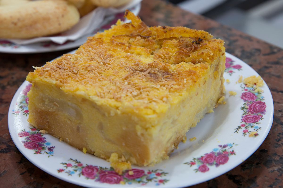 Sopa paraguaya recién hecha. Foto de Flickr.