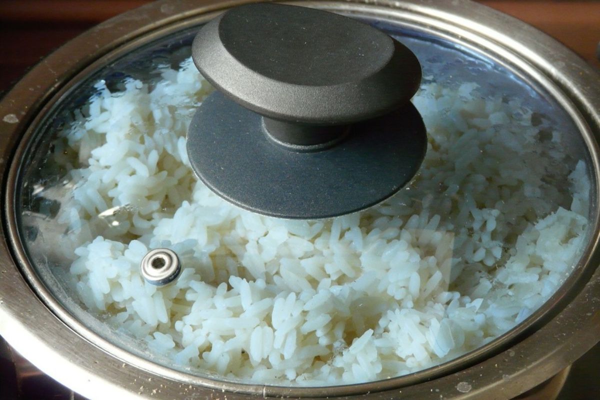 Tips básicos para que el arroz no se te bata en casa