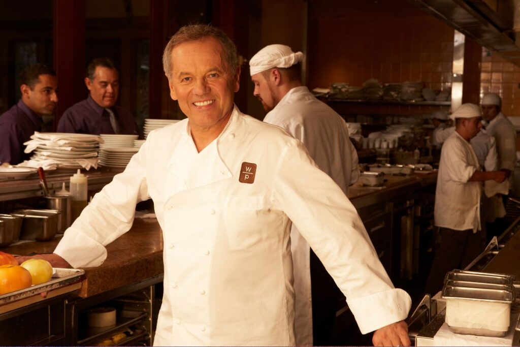 El chef Wolfgang Puck es el encargado del menú de la cena de celebración de los premios Oscar.