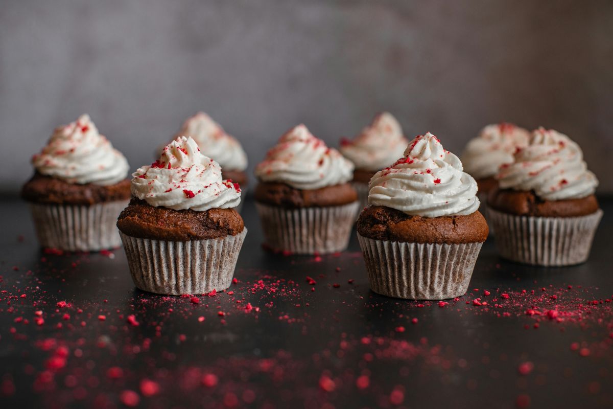 Cupcakes recién hechos. Foto de Pexels.