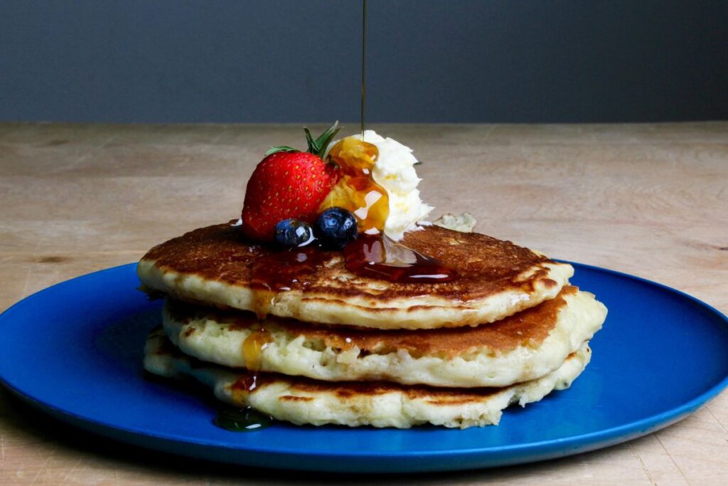 Los pancakes en el desayuno son una opción popular en todo el mundo.