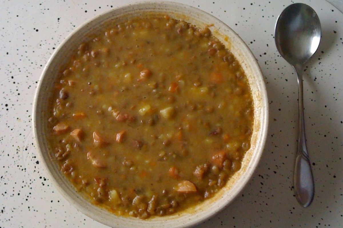 Sopa de lentejas con zanahoria. Foto de Flickr.