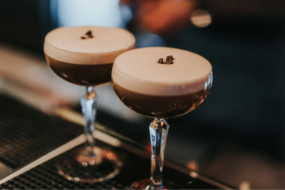 Espresso Martini: anatomía de un cóctel clásico y elegante