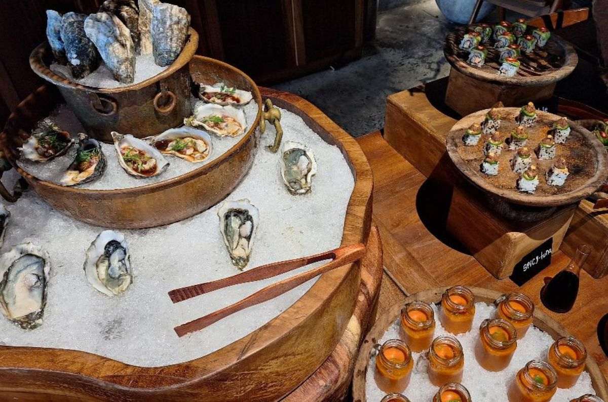 Ostiones frescos, gaspacho y sushi, foto de Miriam Carmo
