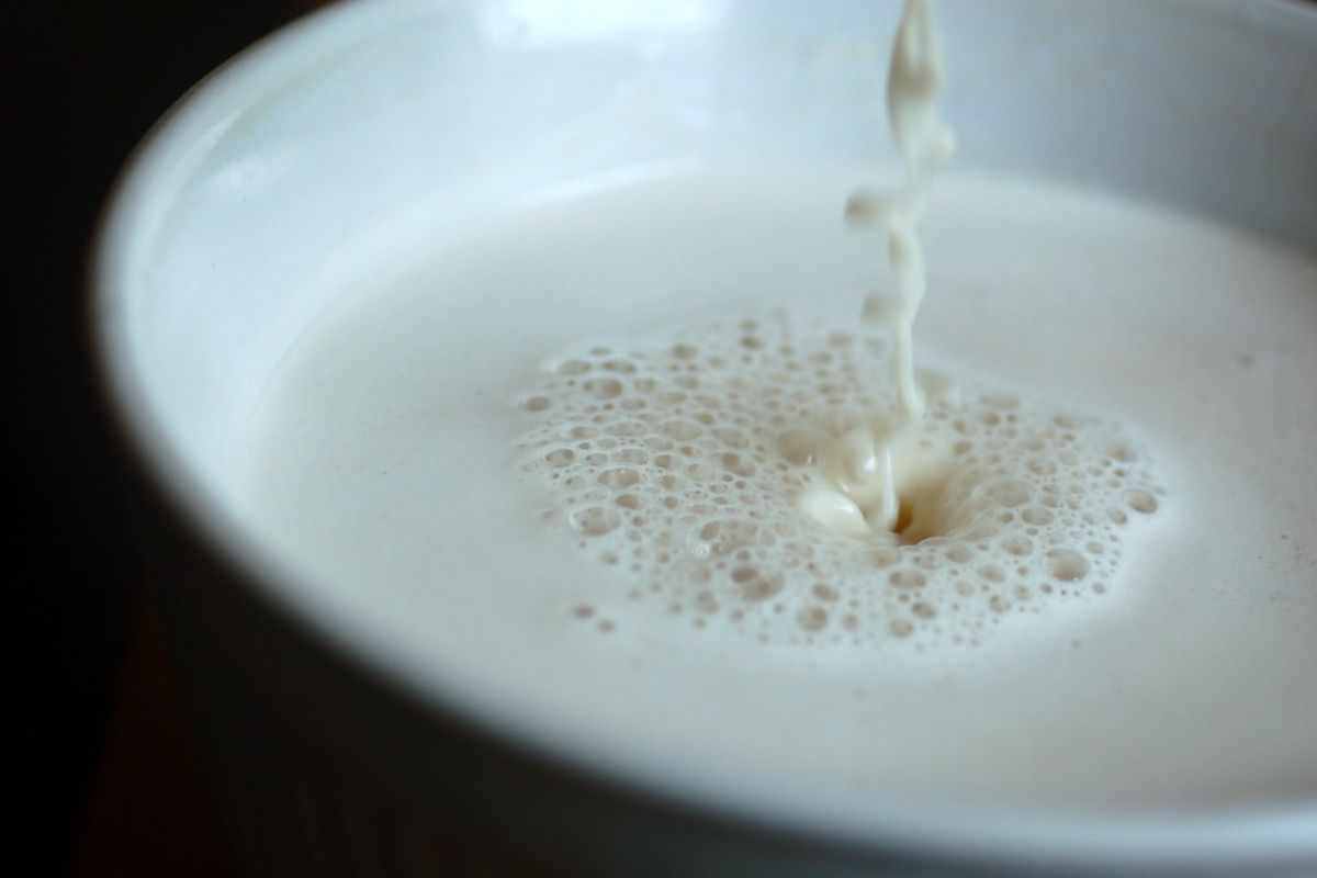 Agua de arroz: una bebida natural simple que esconde grandes beneficios