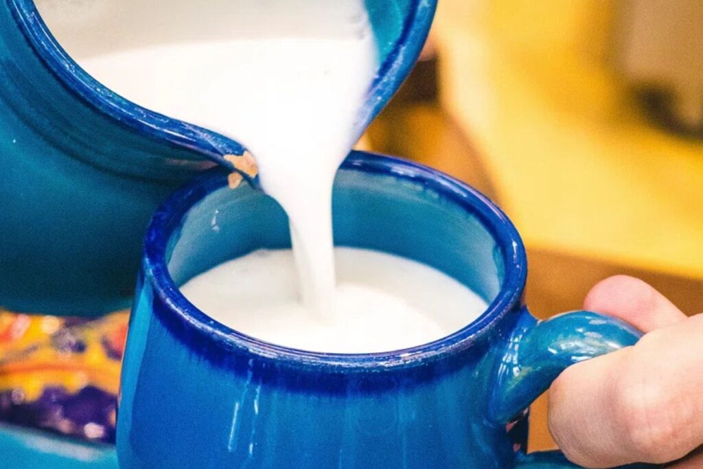 Atole y Champurrado: dos bebidas orgullosamente mexicanas que no son iguales