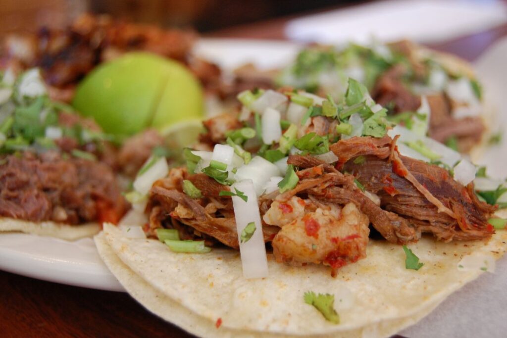 La birria en CDMX es un desayuno o almuerzo común para los fines de semana.