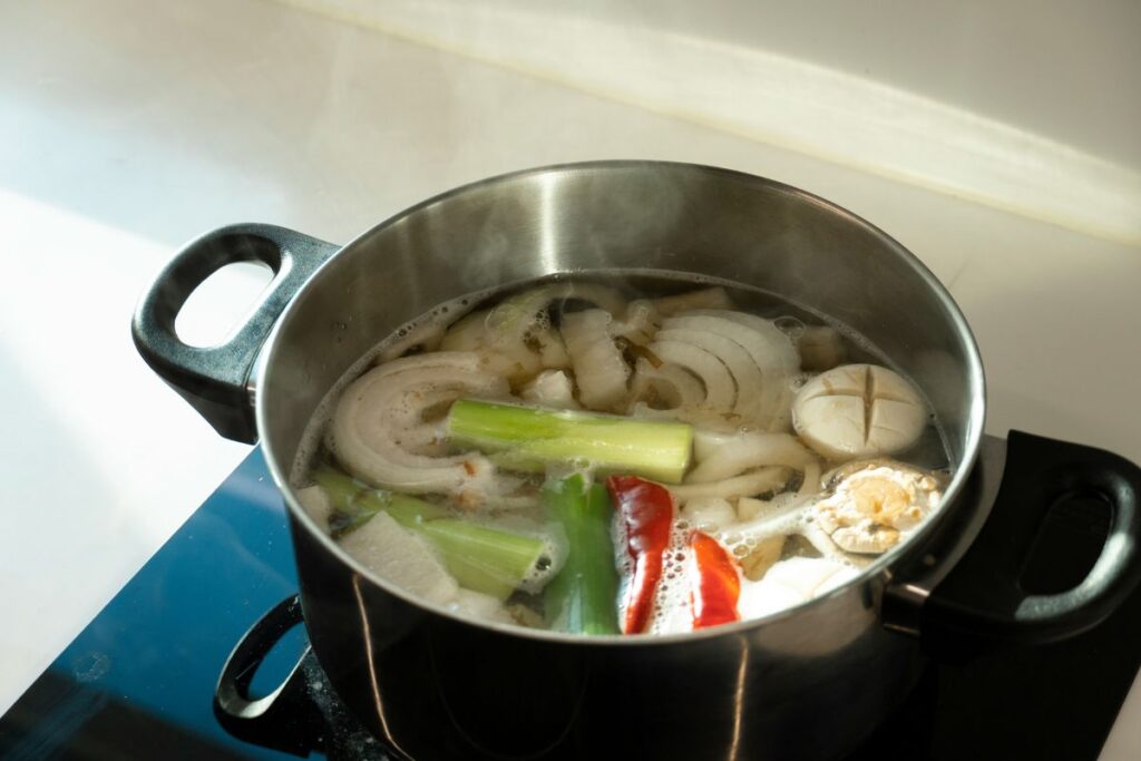 Caldo de huesos: ¿deberías consumir este súper alimento en tendencia?