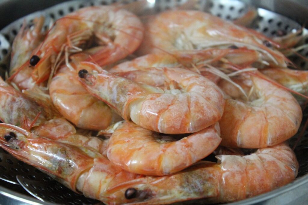 Los camarones frescos se identifican a través de la apariencia y el aroma.