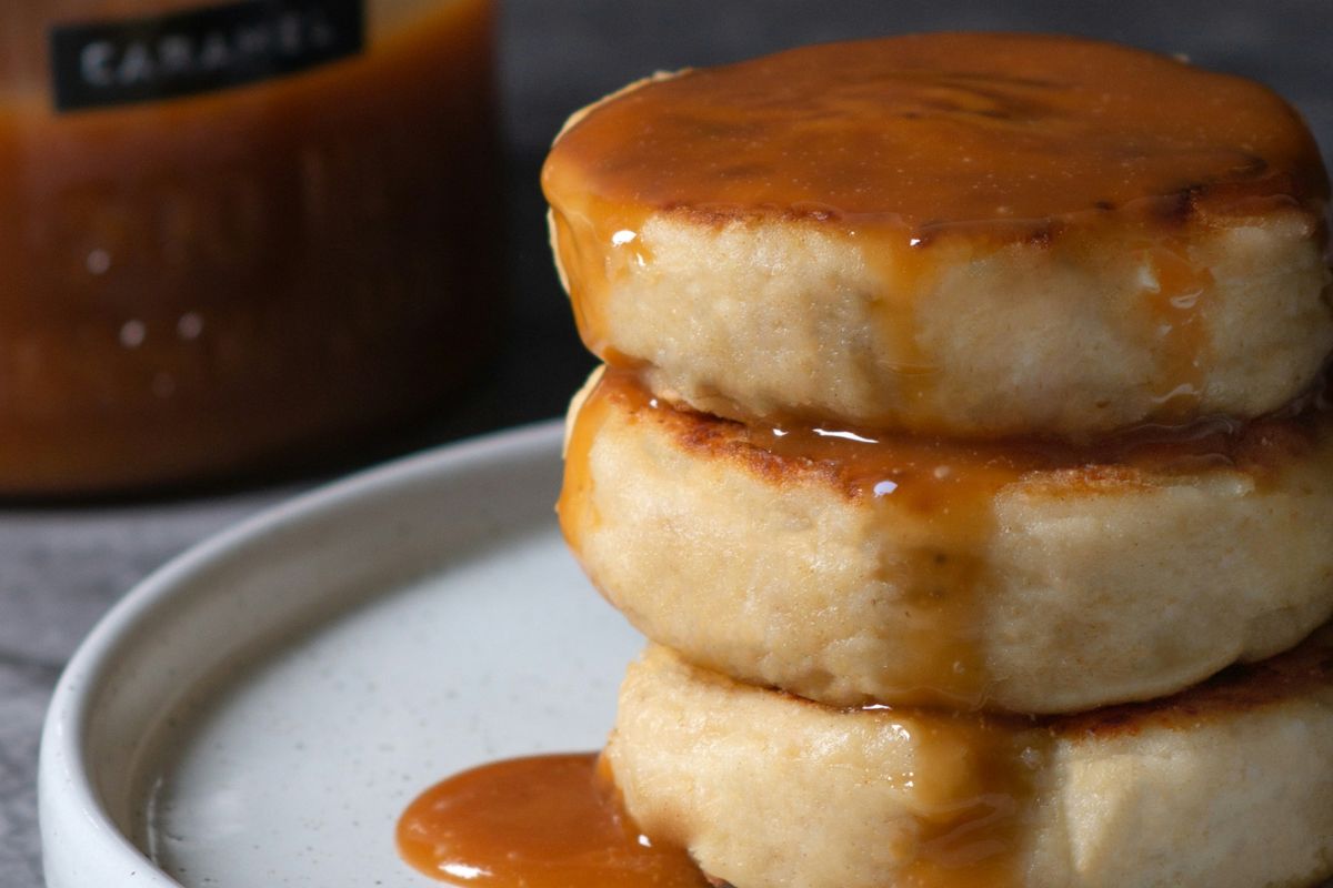 Pancakes con caramelo. Foto de Pexels.