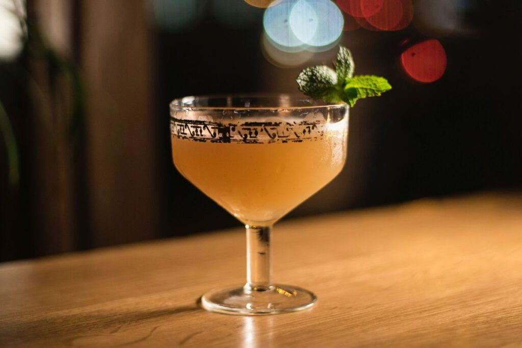 Dónde encontrar los mejores cocteles con mezcal en la CDMX