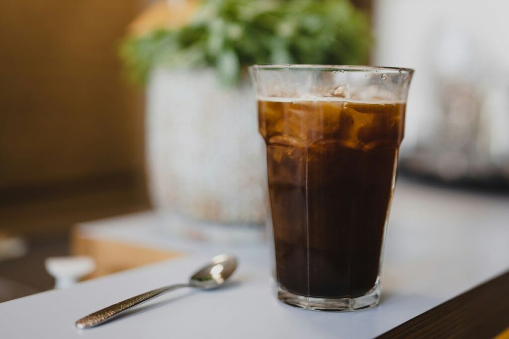 El iced coffee depende de una buena extracción de café y de una cantidad justa de hielo.