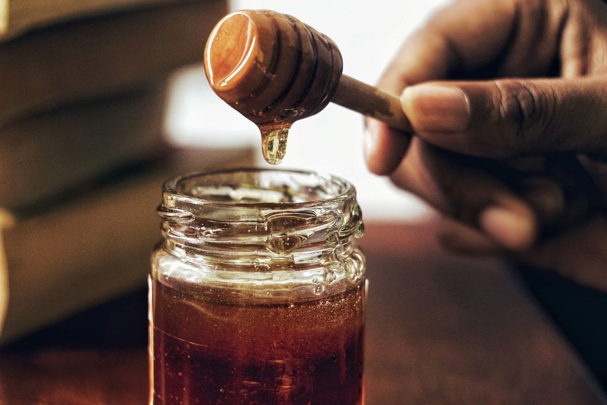 Miel de abeja. Foto de Pexels.
