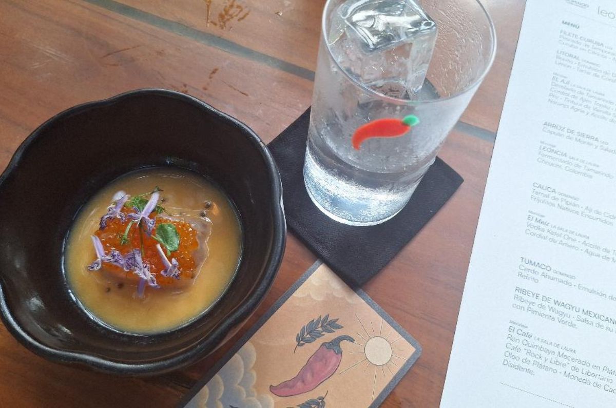 Filete Curuba del restaurante Leo y cóctel El Ají de La Sala de Laura, foto de Miriam Carmo