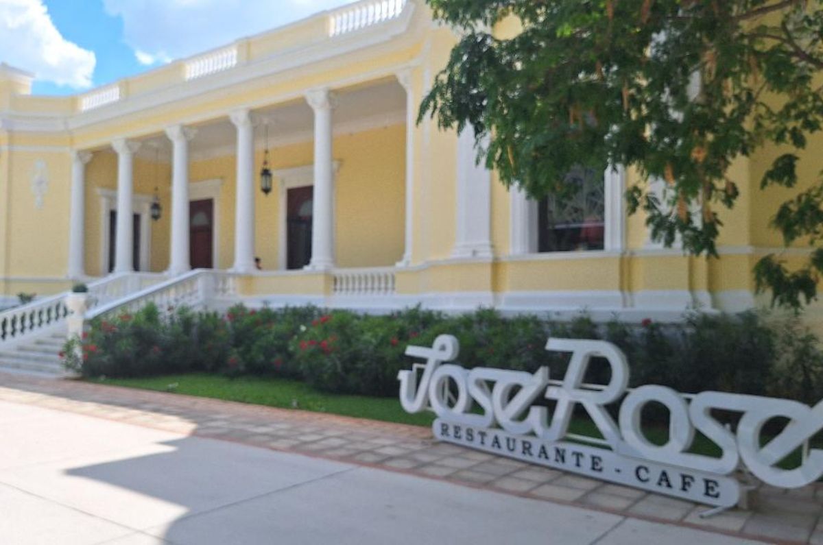 Fachada del restaurante José Rosé, foto de Miriam Carmo