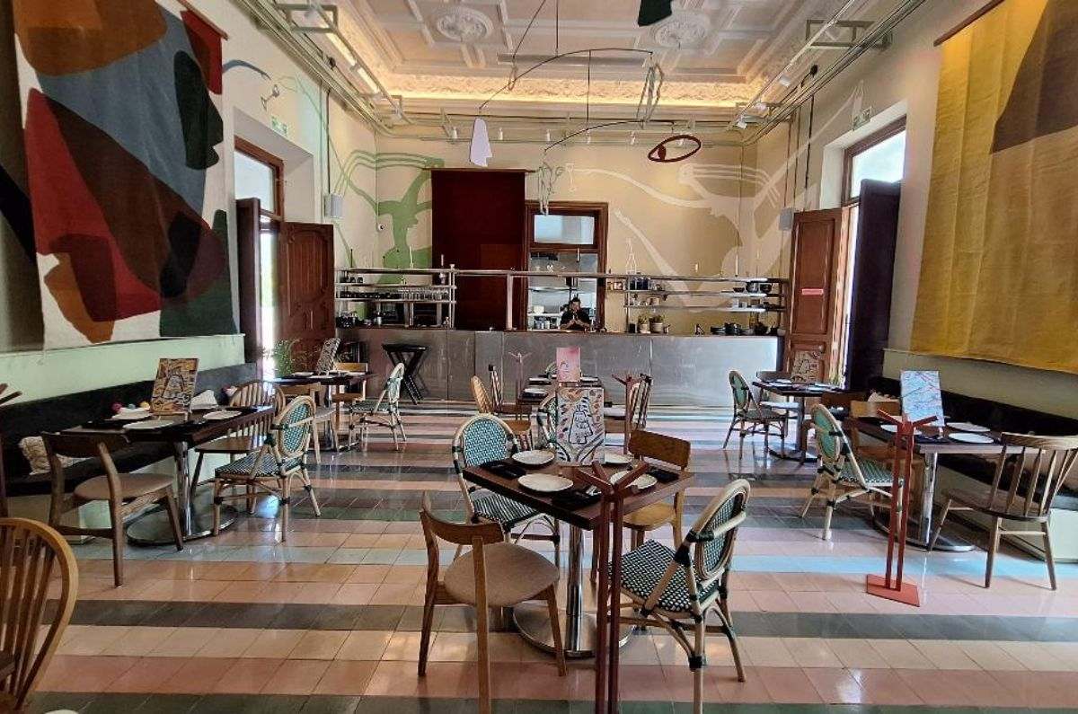 Interior del restaurante, foto de Miriam Carmo