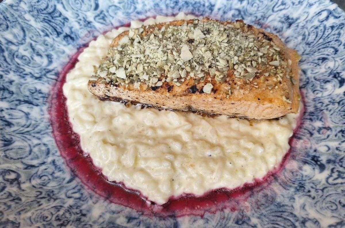 Salmón en costra de pistache, foto de Miriam Carmo