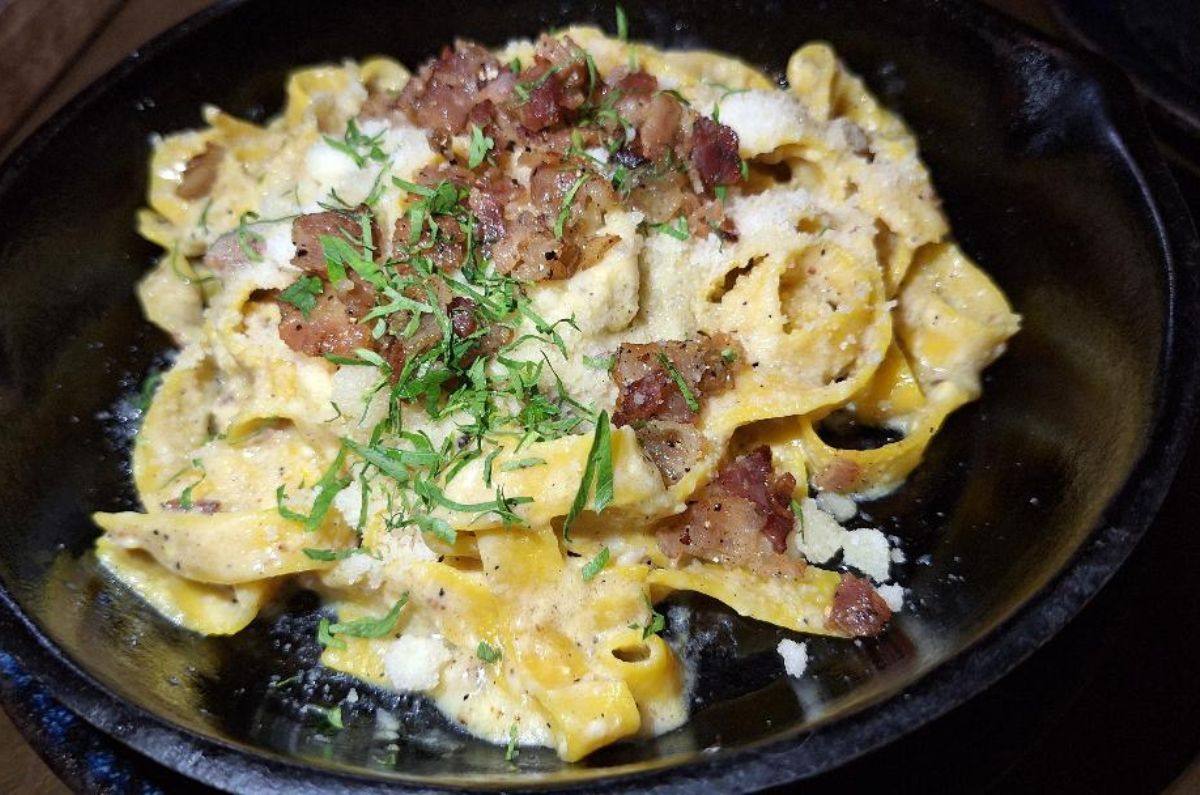 Fetuccine carbonara con trufa, foto de Miriam Carmo