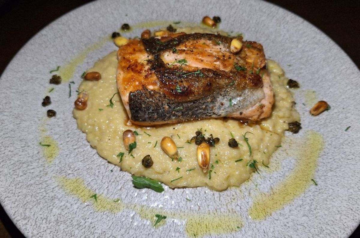 Salmón con puré de coliflor, foto de Miriam Carmo