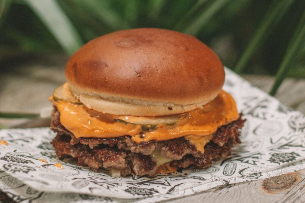 Smash burger: la versión crujiente de las hamburguesas es una realidad