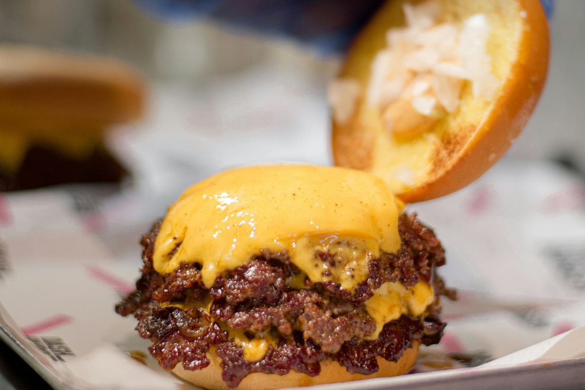 5 lugares donde encuentras smash burgers en la CDMX