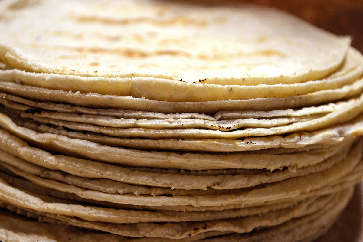 Tortillas de maíz recién hechas. Foto de Pexels.