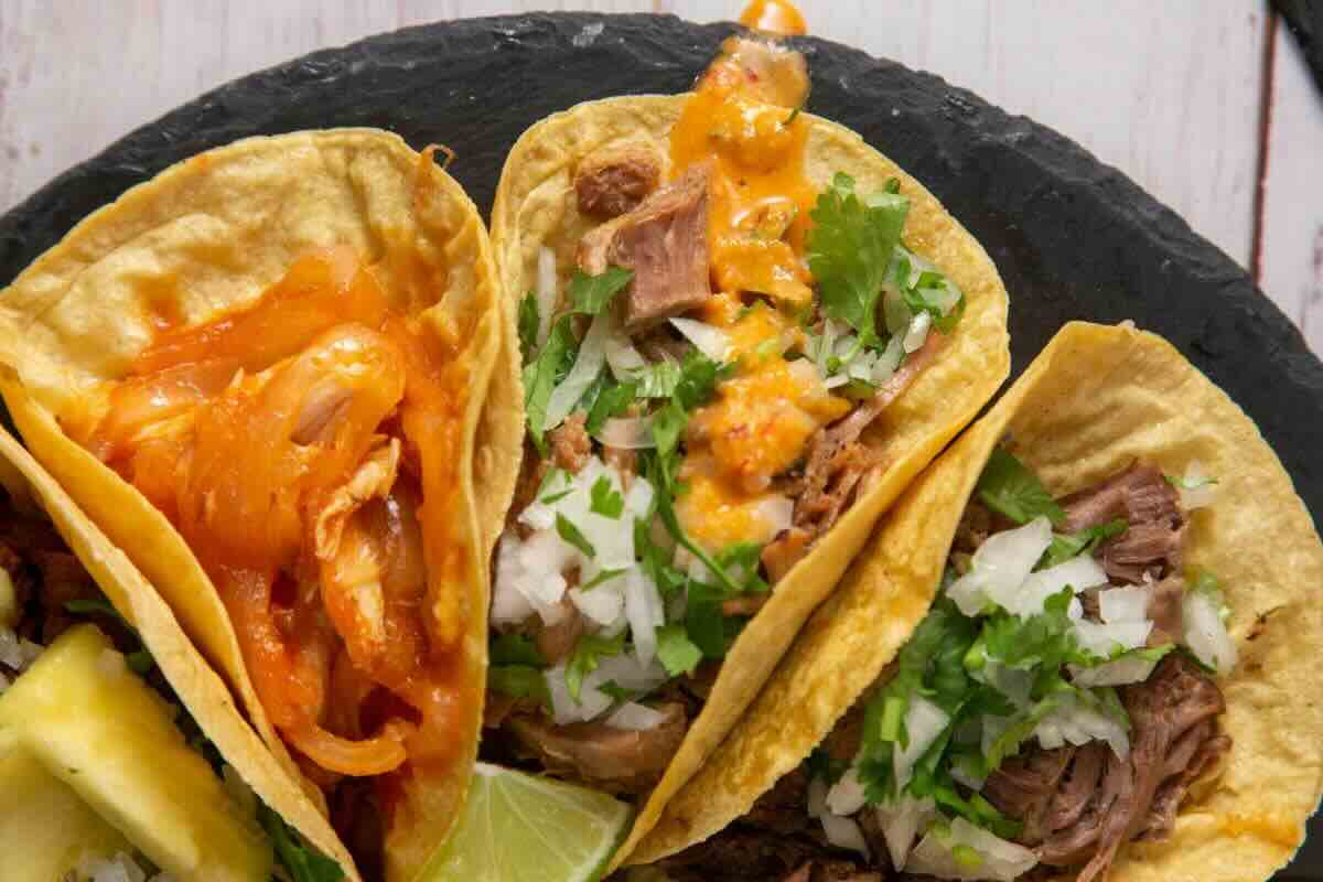 Tacos de guisado. Foto de Pexels.