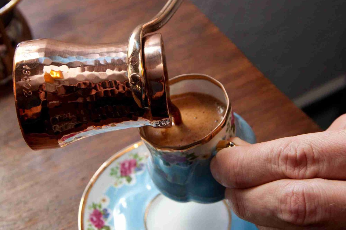¿Cuál es el encanto del café turco y dónde tomarlo en la CDMX?