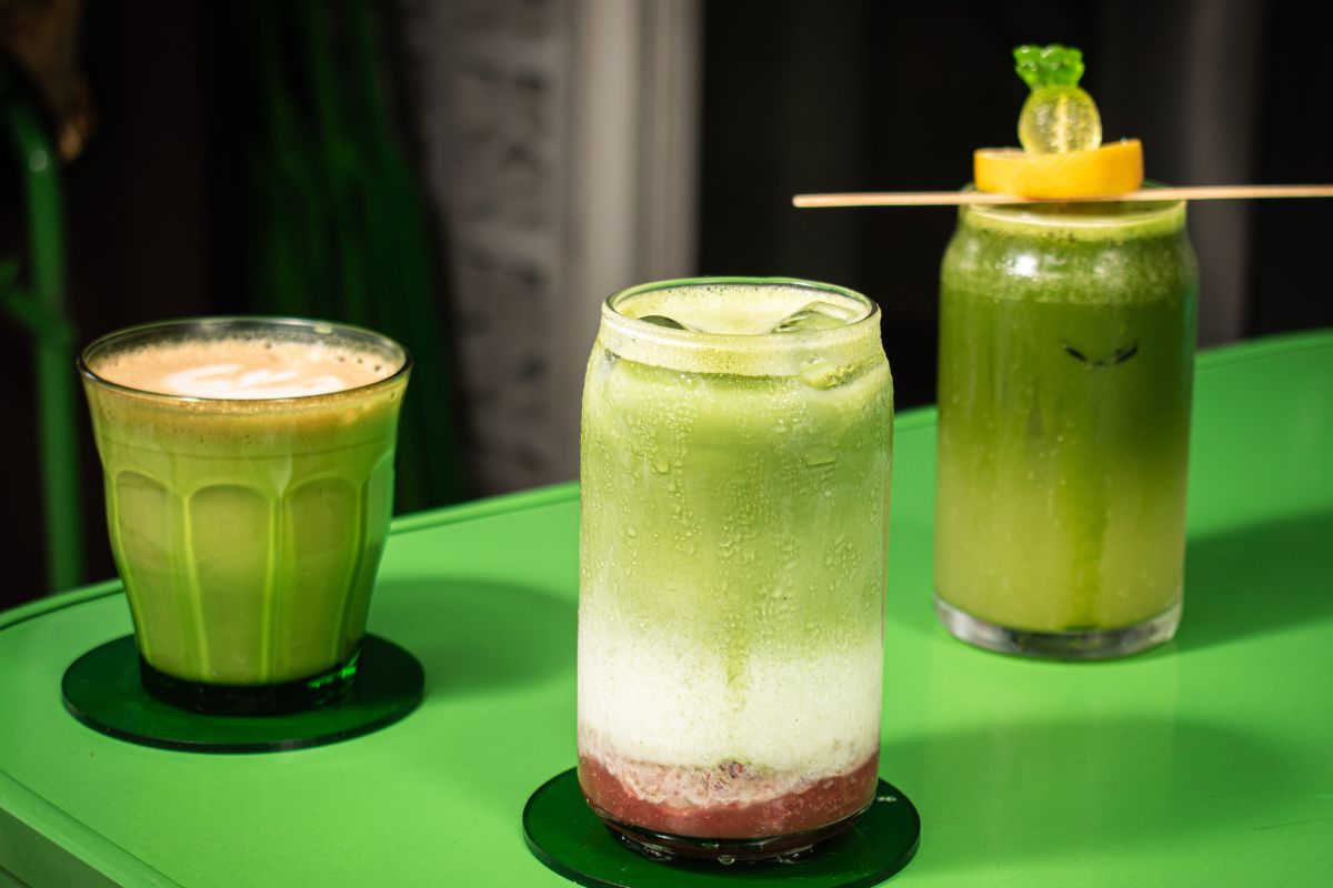 Matcha con fresa, matcha tropical y latte. Foto de cortesía.