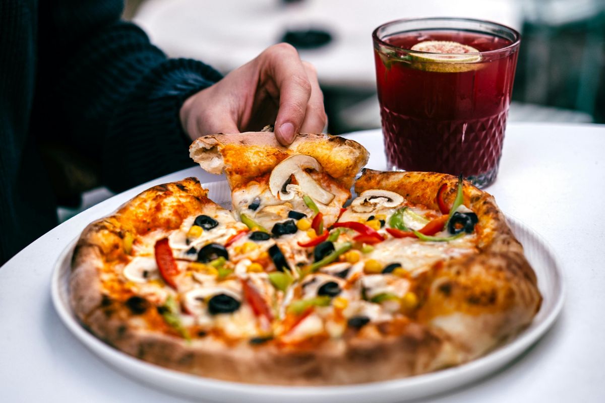 ¿Qué hace diferente a la pizza griega del resto de las versiones?