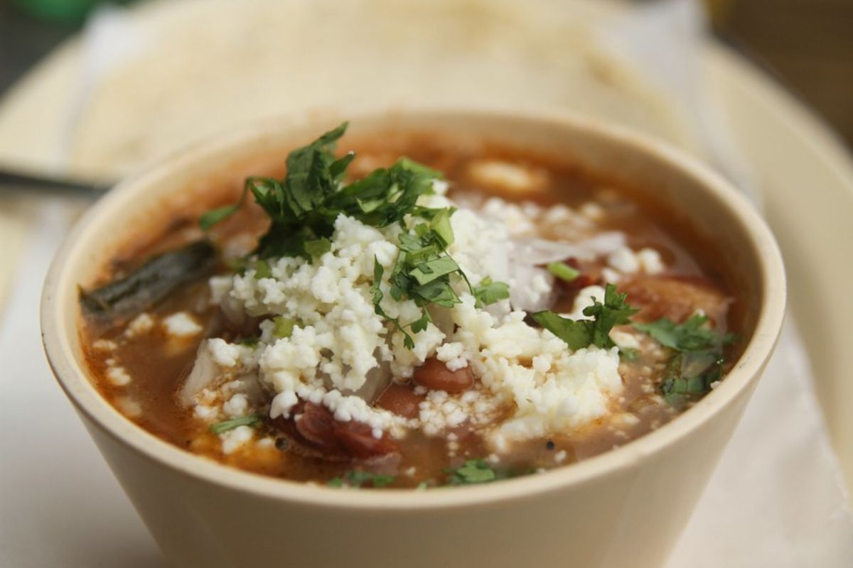 Frijoles charros. Foto de Flickr.