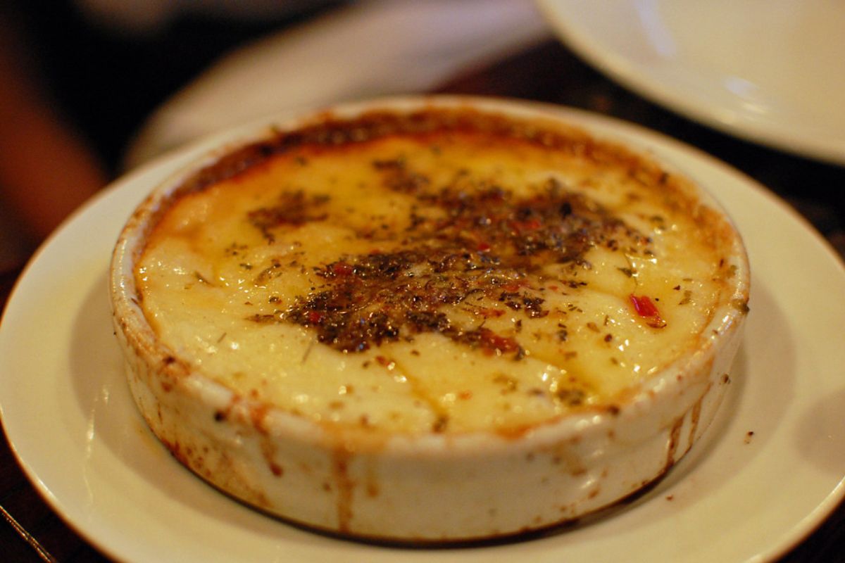 Provoleta: ¿qué hace tan irresistible a este ícono de la cocina argentina?
