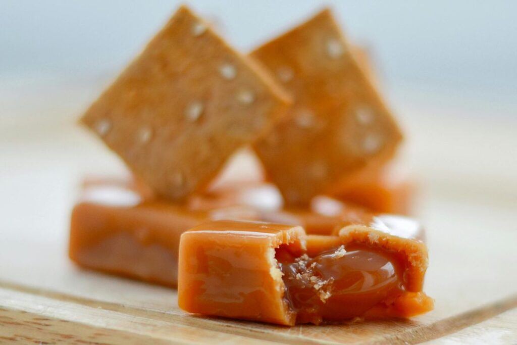 La reacción Maillard aporta color brillante y una textura crujiente a diferentes alimentos.