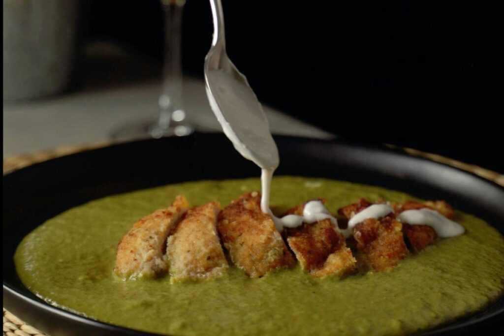 ¿Cómo espesar una salsa cremosa que quedó muy líquida?