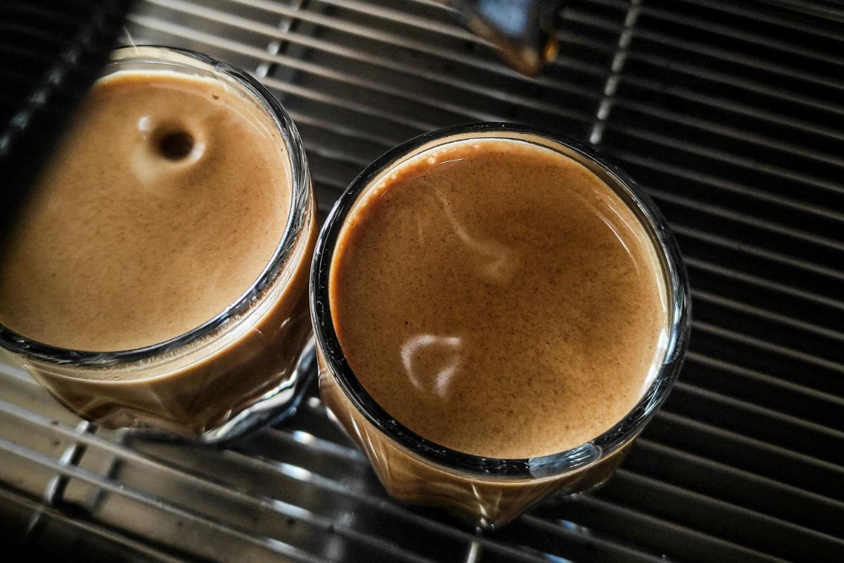 Espresso recién hecho. Foto de Pexels.