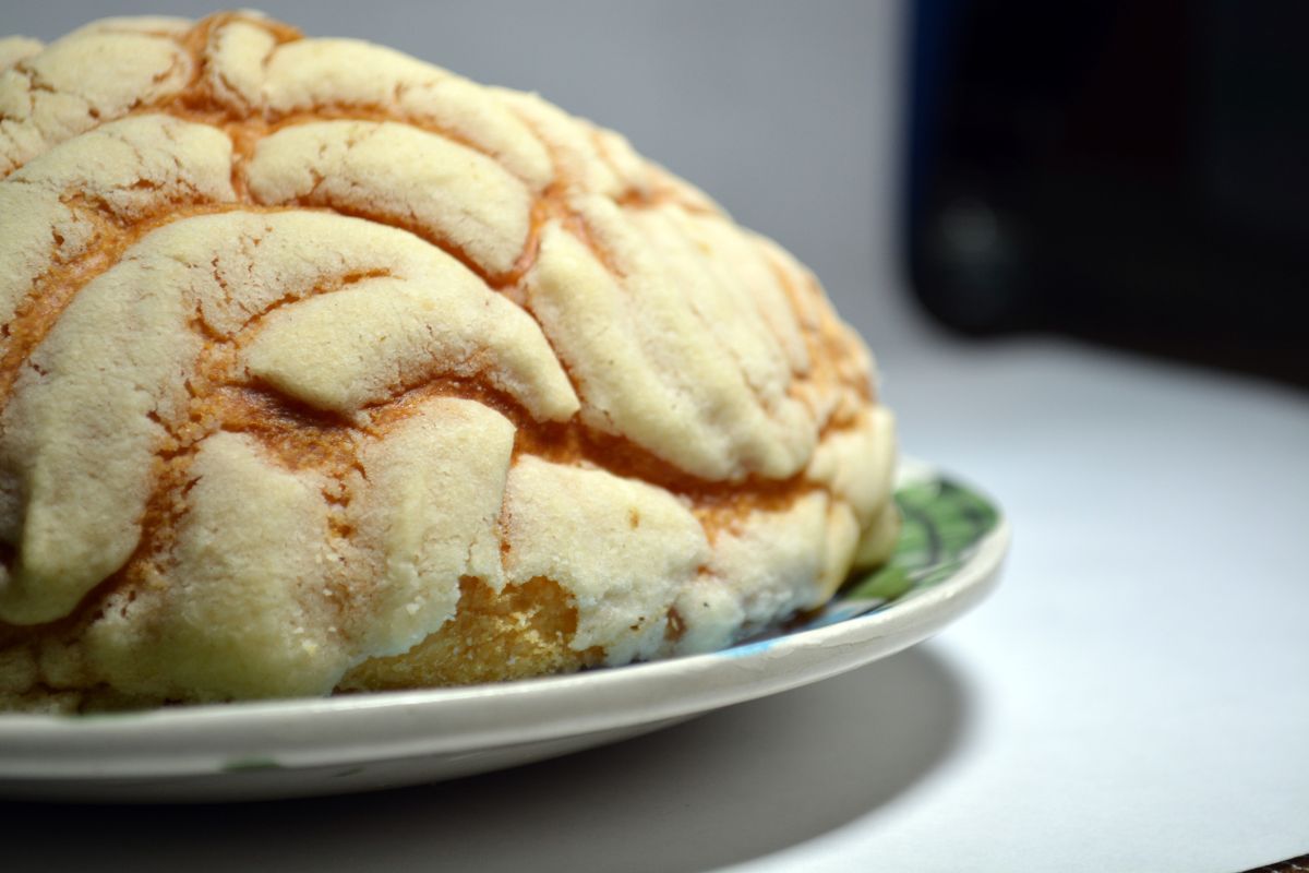 Bomba veracruzana: la peculiar combinación de pan dulce y frijoles refritos