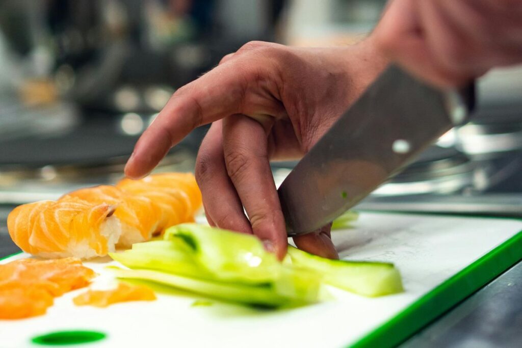 Los cuchillos sin filo causan gran parte de los accidentes en la cocina.